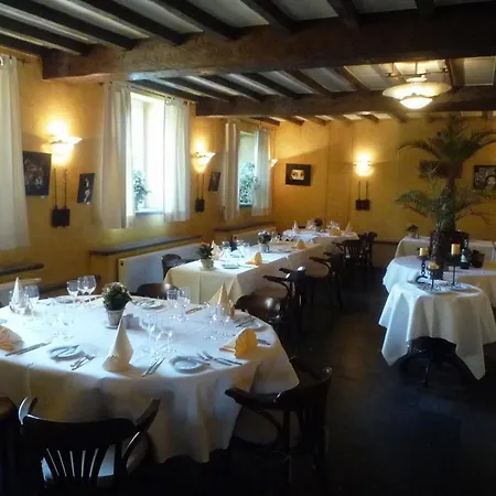 Le Chateau De Hotel