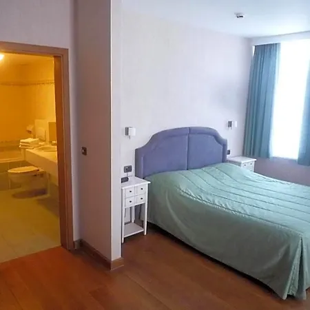 Le Chateau De Ξενοδοχείο 3*