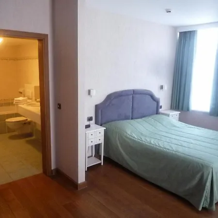 Le Chateau De Hotel 3*