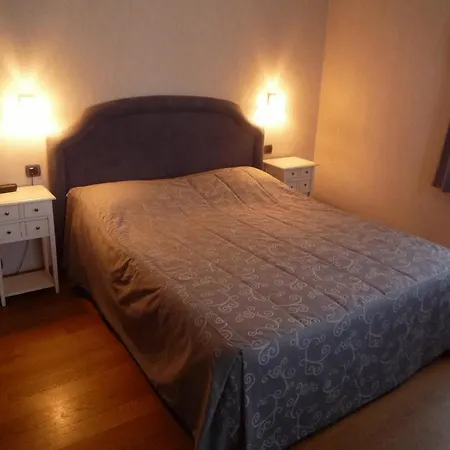 ホテル ル シャトー ドゥ ロンドゥー