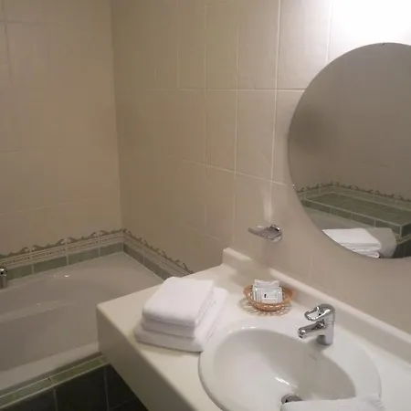 Le Chateau De 3* Rendeux