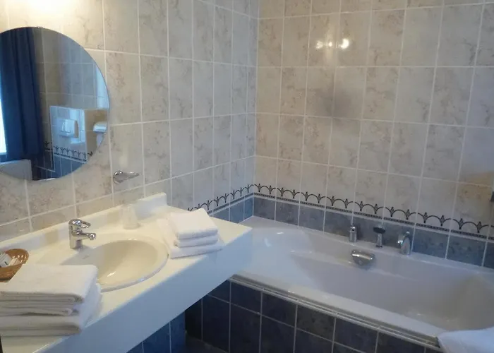 Le Chateau De Hotel 3*